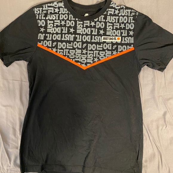 Nike T Shirt - Picture 1 of 3